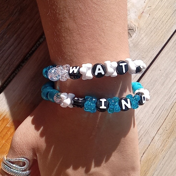 Matching bracelets - Picture 4 of 4